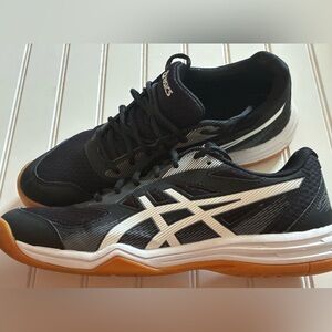 ASICS men’s size 8 Upcourt 6 indoor court shoes